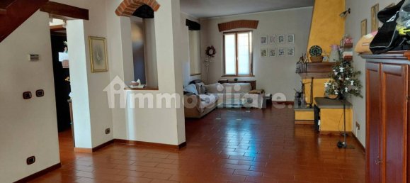 4 bedrooms Apartment in Cremona, Italy No. 343451 2