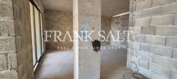 Квартира с 4 спальнями в Сент-Джулианс, Мальта № 1197 4