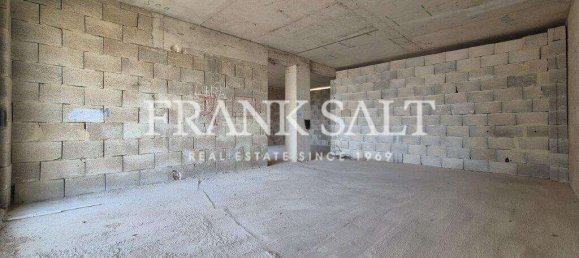 Квартира с 4 спальнями в Сент-Джулианс, Мальта № 1197 5