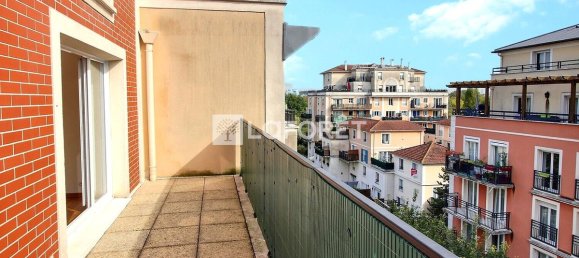 4 bedrooms Duplex in Villeneuve-la-Garenne, France No. 176255 2