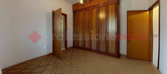 5 bedrooms Apartment in Barga, Italy No. 72549 14