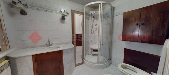 5 bedrooms Apartment in Barga, Italy No. 72549 16