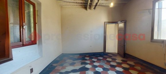 5 bedrooms Apartment in Barga, Italy No. 72549 25