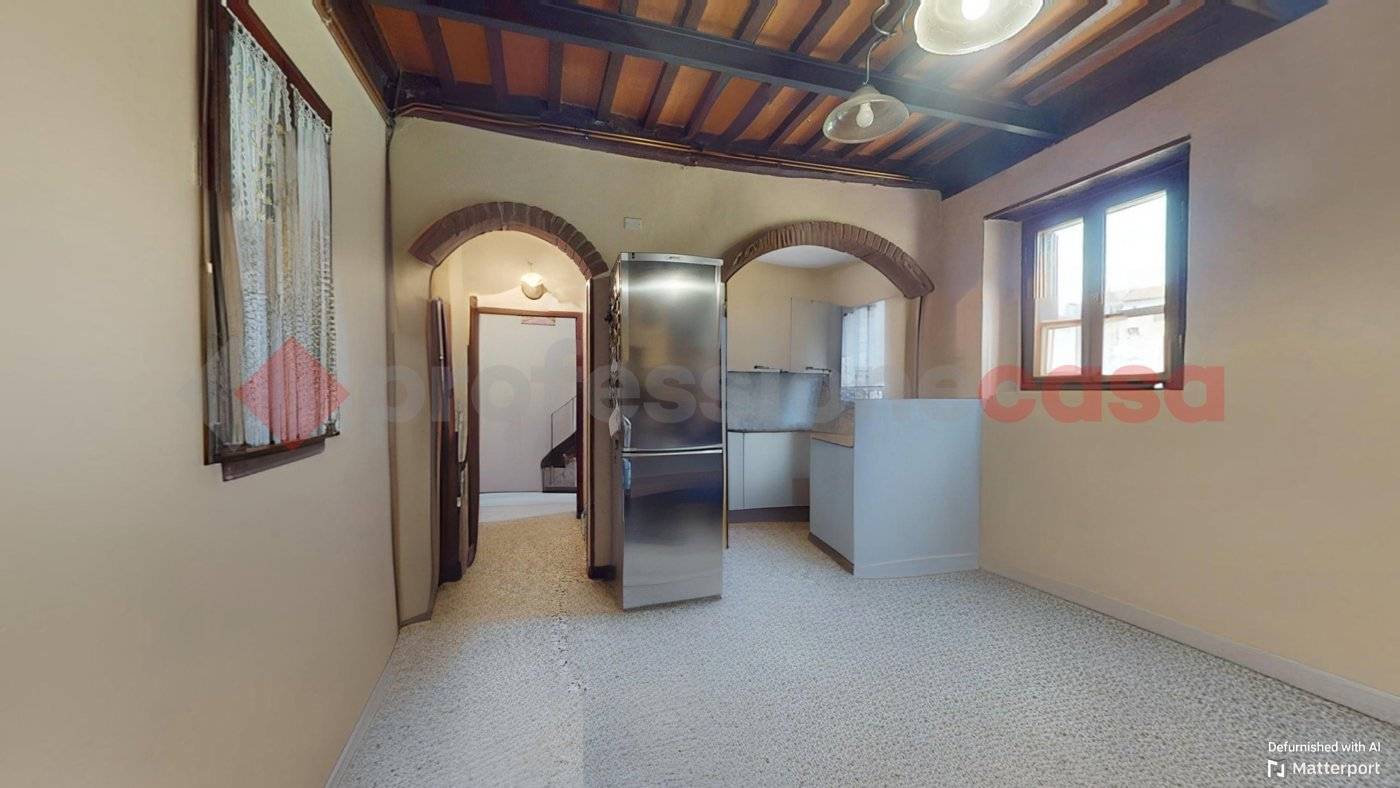 5 bedrooms Apartment in Barga, Italy No. 72549