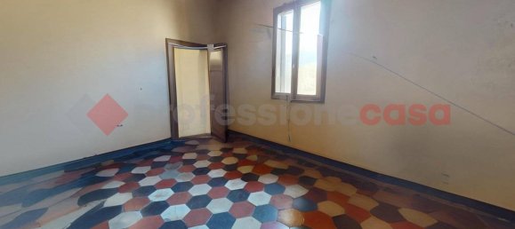 5 bedrooms Apartment in Barga, Italy No. 72549 24