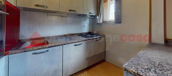 5 bedrooms Apartment in Barga, Italy No. 72549 8