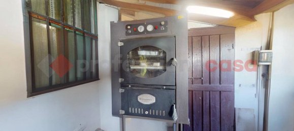 5 bedrooms Apartment in Barga, Italy No. 72549 12