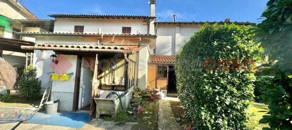 5 bedrooms Apartment in Barga, Italy No. 72549 38