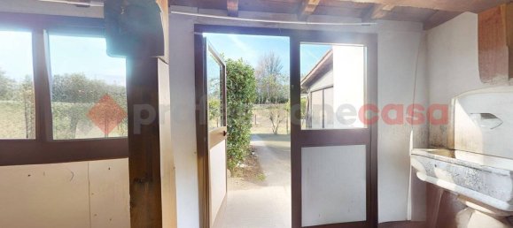 5 bedrooms Apartment in Barga, Italy No. 72549 11