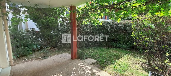 3 bedrooms Apartment in Villejuif, France No. 180440 2