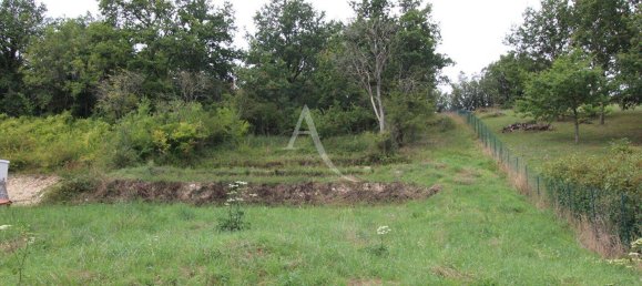 1232m² Land in Loir-et-Cher, France No. 82377 3