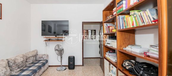 1 Schlafzimmer Wohnung in Tavazzano con Villavesco, Italy, Nr. 337460 2