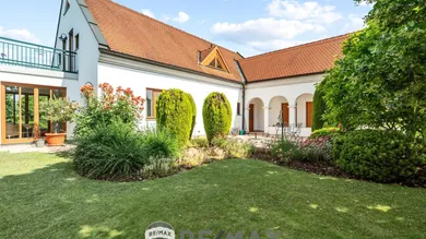 Casa de 6 habitaciónes en Angern an der March, Austria No. 161954