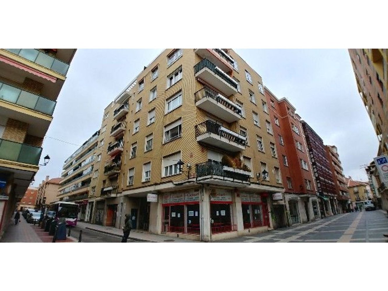 4 bedrooms Apartment in Palencia, Spain No. 72020