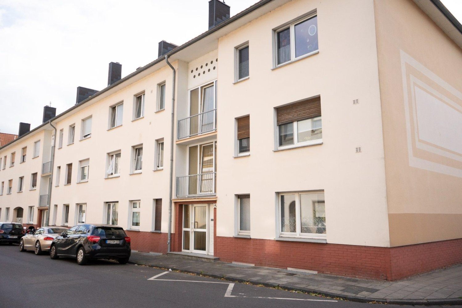 Квартира с 3 спальнями в Фирзен, Германия № 338729