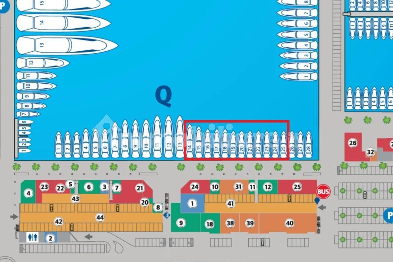 1503m² Commercial property in Rapallo, Italy No. 313643