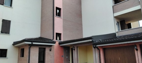 3 Schlafzimmer Wohnung in Reggio Emilia, Italy, Nr. 325259 2