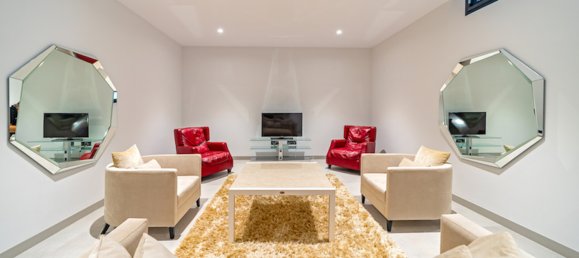 Villa de 5 dormitorios en Marbella, Spain No. 4656 5