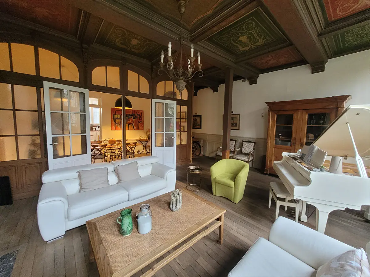 7 bedrooms Townhouse in Orleans, France No. 56286