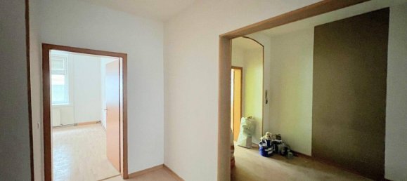 3 rooms Apartment in Favoriten, Austria No. 153994 4