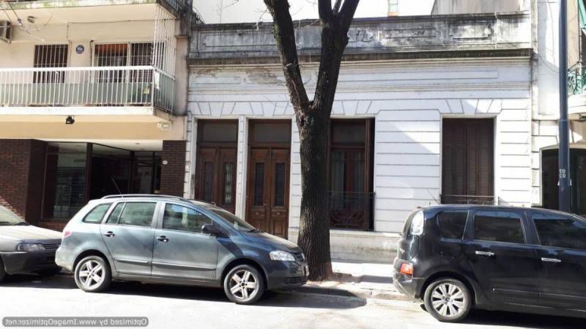 Casa de 4 dormitorios en Buenos Aires, Argentina No. 67531