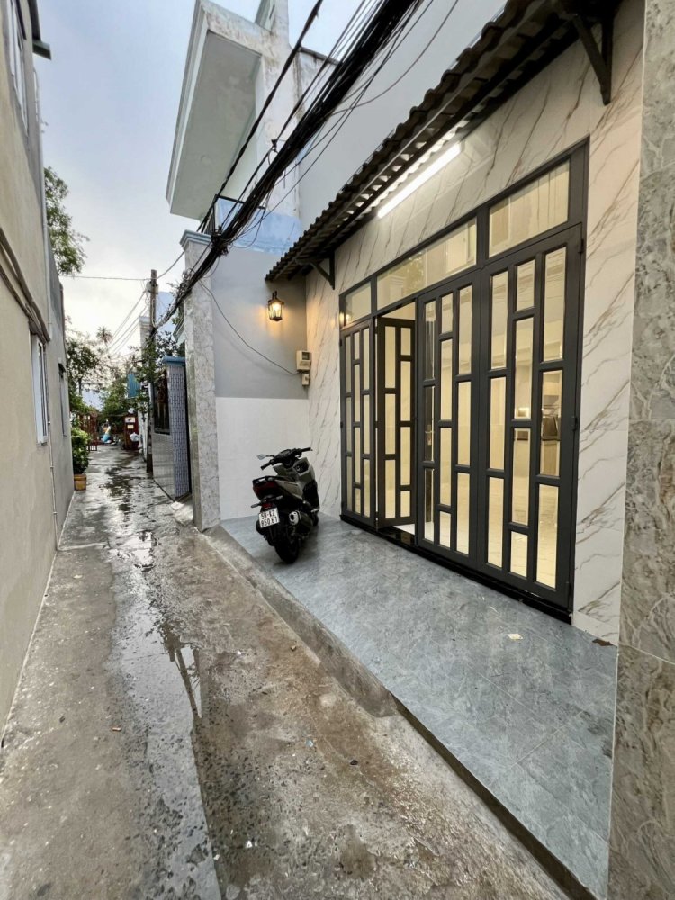 58.3m² Townhouse in District 7, Vietnam No. 19693