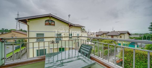 2 bedrooms Apartment in Sumirago, Italy No. 302983 10