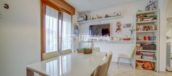 2 bedrooms Apartment in Sumirago, Italy No. 302983 4