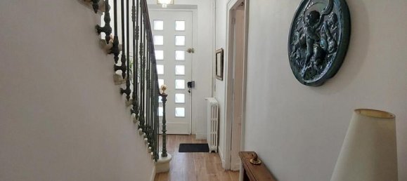 2 bedrooms House in Bordeaux, France No. 335866 2