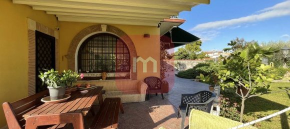 3 bedrooms Villa in Ardea, Italy No. 214396 5