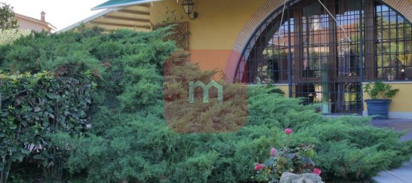 3 bedrooms Villa in Ardea, Italy No. 214396 6