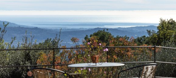 8 bedrooms Villa in Grasse, France No. 1987 10