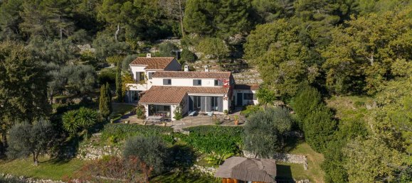 8 bedrooms Villa in Grasse, France No. 1987 2