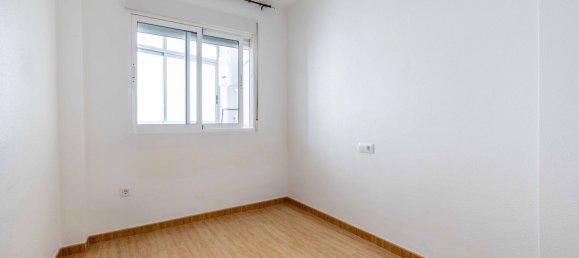 Apartamento de 3 dormitorios en Santo Ángel, Spain No. 155890 7
