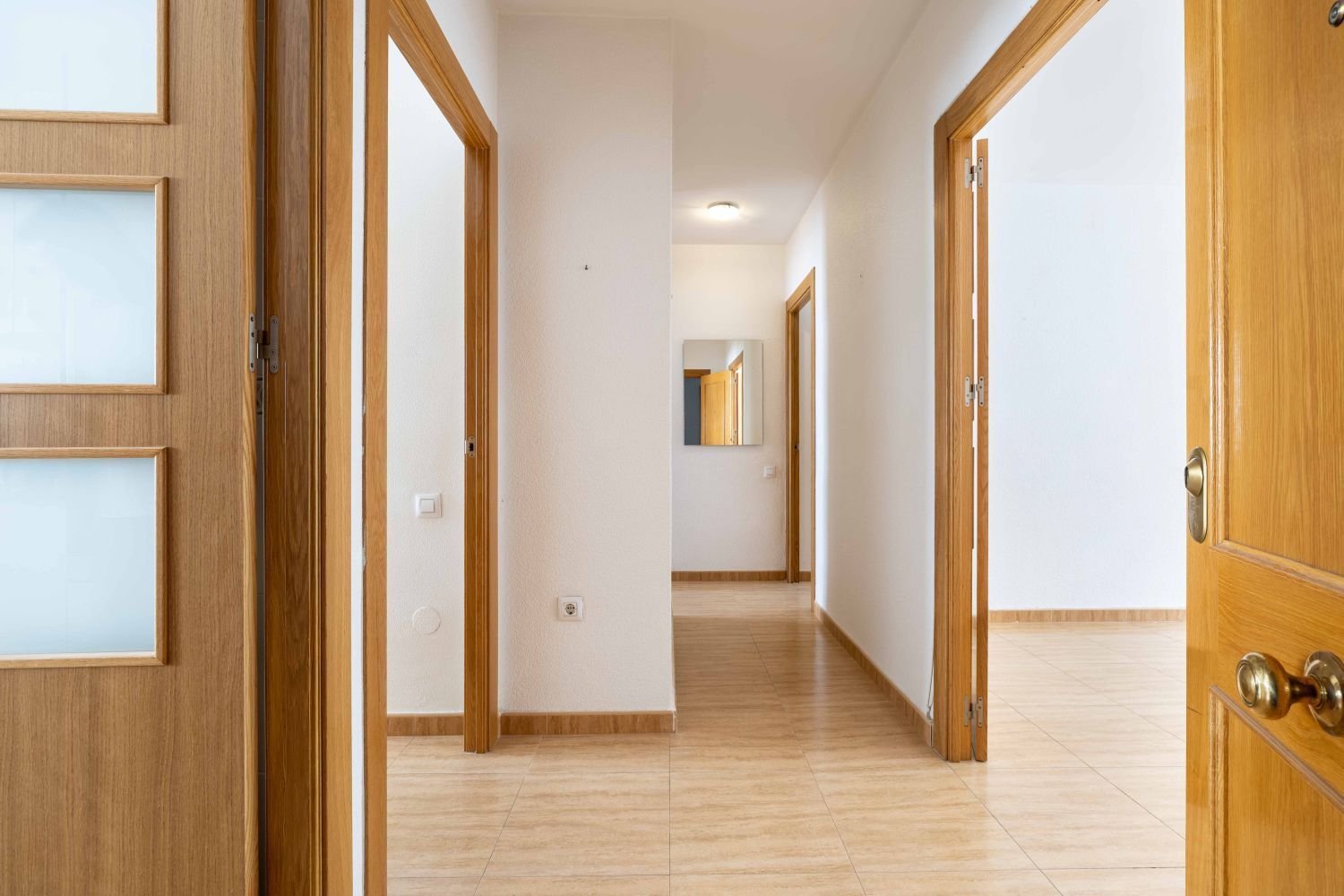 Apartamento de 3 dormitorios en Santo Ángel, Spain No. 155890