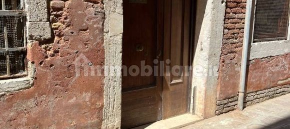 50m² Warehouse in Venice, Italy No. 281480 3