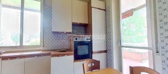 4-salle Appartement à Lipomo, Italy No. 23903 34