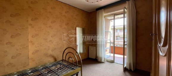 4-salle Appartement à Lipomo, Italy No. 23903 61
