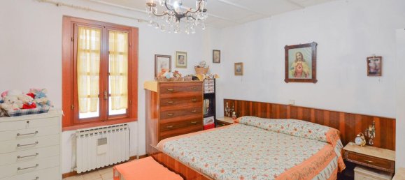 4-salle Appartement à Capiago Intimiano, Italy No. 22474 13