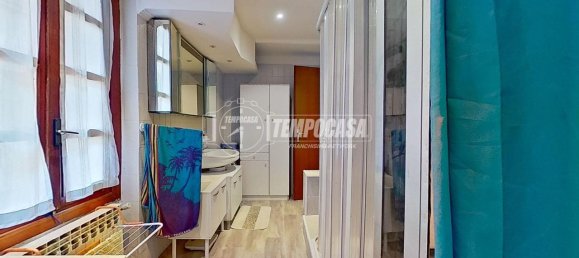 4-salle Appartement à Capiago Intimiano, Italy No. 22474 25