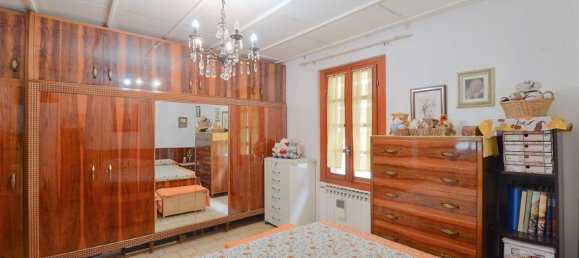 4-salle Appartement à Capiago Intimiano, Italy No. 22474 22