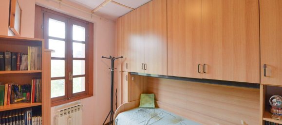 4-salle Appartement à Capiago Intimiano, Italy No. 22474 15