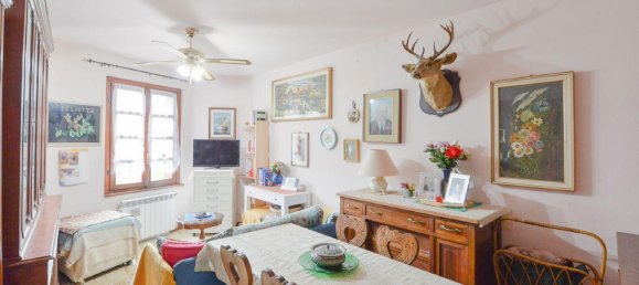 4-salle Appartement à Capiago Intimiano, Italy No. 22474 6