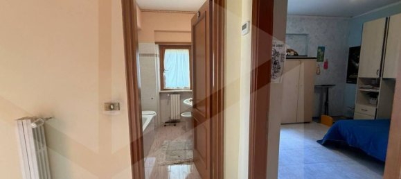 4 rooms Apartment in Avezzano, Italy No. 21937 27