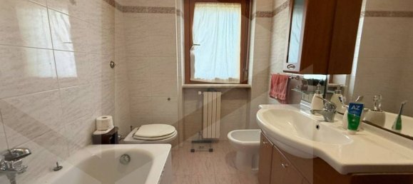 4 rooms Apartment in Avezzano, Italy No. 21937 25