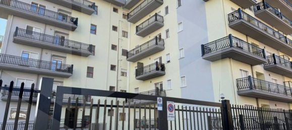 4 rooms Apartment in Avezzano, Italy No. 21937 2