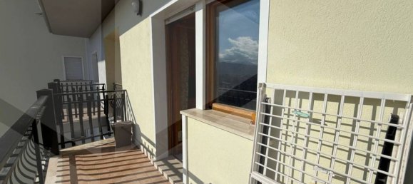 4 rooms Apartment in Avezzano, Italy No. 21937 12