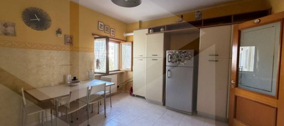 4 rooms Apartment in Avezzano, Italy No. 21937 6