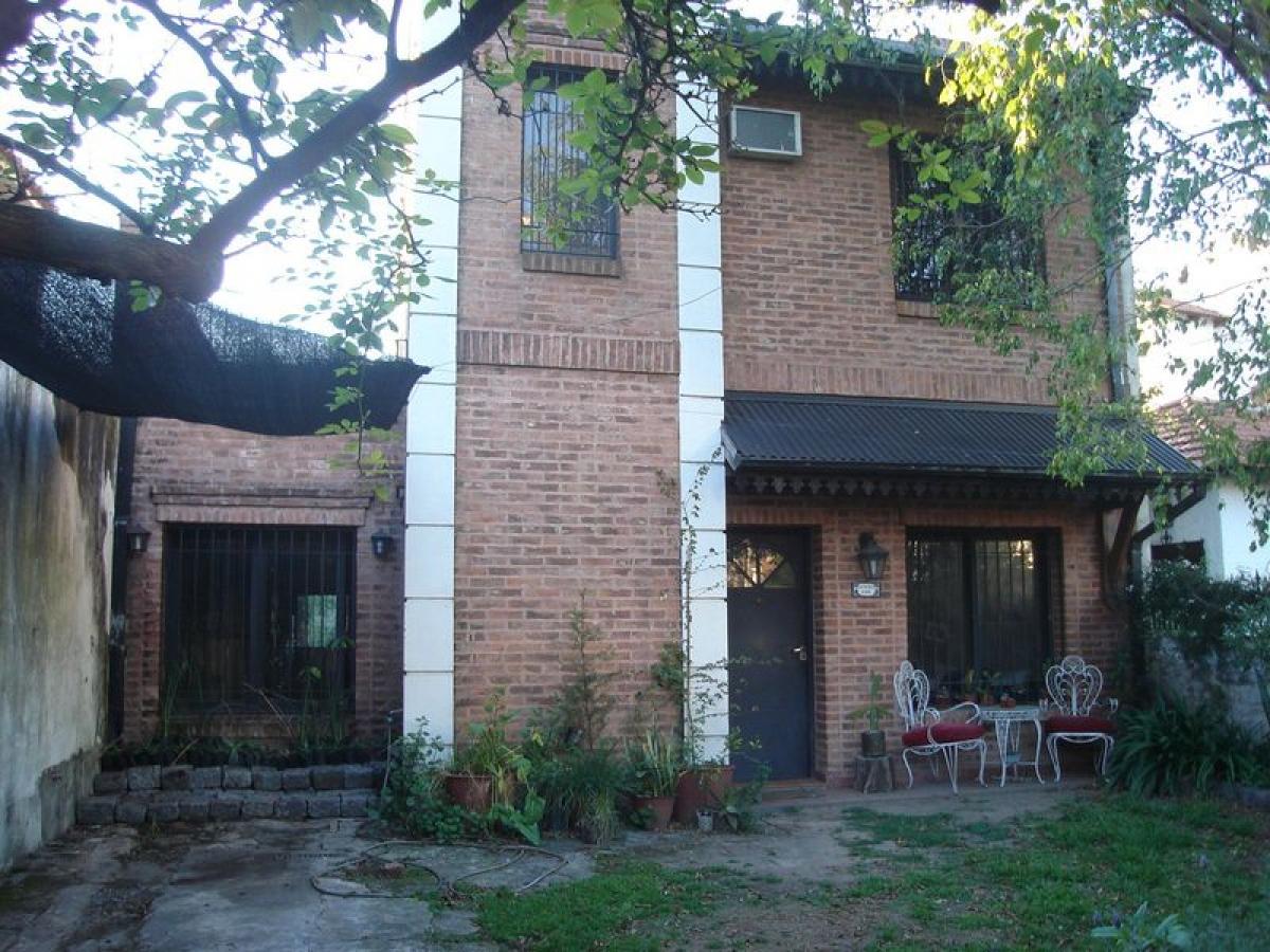 2 bedrooms House in Ituzaingo, Argentina No. 82360