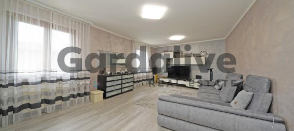 3-salle Appartement à San Felice del Benaco, Italy No. 157567 4